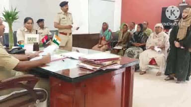 बेगूसराय: फरियादियों की फरियाद सुनने के लिए एसपी योगेंद्र कुमार ने कार्यालय कक्ष में लगाया जनता दरबार, 65 लोगों की सुनी फरियाद