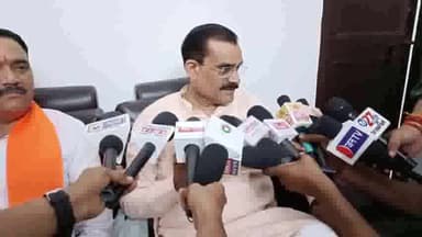 छतरपुर नगर: पूर्व मुख्यमंत्री दिग्विजय सिंह के धमकी बयान पर प्रदेश अध्यक्ष वीडी शर्मा ने सागर रोड छतरपुर में दिया बयान