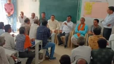 रतलाम नगर: ग्रामीण विधायक व जिला कलेक्टर पहुंचे ग्राम बिरमावल जहां ग्रामीणों की समस्याओं को सुनकर मौके पर किया समाधान