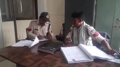 खुरई: महावीर वार्ड में स्थित सरांय में धारदार हथियार लिए एक आरोपी को पुलिस ने किया गिरफ्तार, भेजा जेल