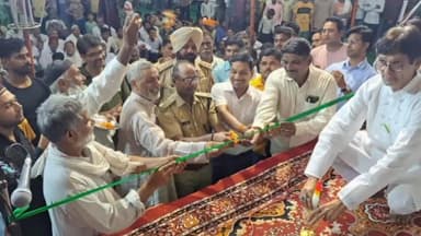 अनूपशहर: आहार क्षेत्र में स्थित दरगाह शरीफ में उर्स मुबारक मेले का SP देहात व  क्राइम ने संयुक्त रूप से फीता काटकर किया उद्घाटन