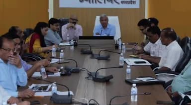 ग्वालियर गिर्द: जनपद ग्वालियर व इसके आसपास पर्यटन स्थलों के विकास के लिये सम्भागीय आयुक्त कार्यालय में आयोजित हुई महत्वपूर्ण बैठक