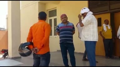 देेेवरिया: सोहनपुर रामपुर मार्ग पर सड़क दुर्घटना में बनकटा ब्लॉक के एक कर्मचारी की हुई मौत, छानबीन में जुटी पुलिस