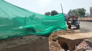 आगरा: फतेहाबाद रोड स्थित एडीए द्वारा निर्माणधीन आइलैंड फ्लाईओवर का कमिश्नर अजय गुप्ता ने किया निरीक्षण,सेल्फ़ी पॉइंट भी देखा।