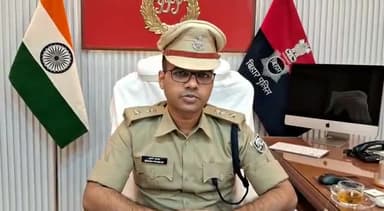 गोपालगंज: गोपालगंज पुलिस ने 1ट्रक और 1 लग्जरी कार से भारी मात्रा में शराब किया बरामद, SP स्वर्ण प्रभात ने दी जानकारी