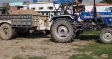 सवायजपुर: अवैध खनन में लिप्त एक ट्रैक्टर-ट्राली को इकनौरा के पास से पकड़ कर खनन अधिकारी ने किया सीज