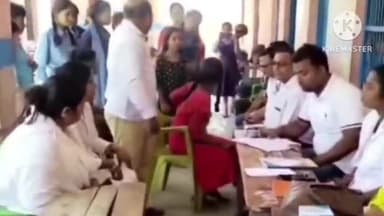 बगहा: बगहा में मिड डे मील खाने से बीमार हुए बच्चों के लिए दो दिवसीय स्वास्थ्य शिविर का हुआ आयोजन