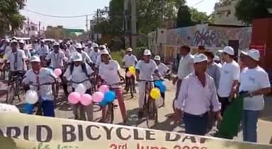 जहानाबाद: विश्व साइकिल दिवस के मौके पर जिलाधिकारी आवास से निकाली गई साइकिल रैली, स्कूली बच्चों ने लिया हिस्सा