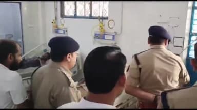 मुरादाबाद: जिला जेल में बंद दुष्कर्म और पॉक्सो एक्ट के आरोपी ने तेजाब पीकर जान देने की कोशिश, सूचना पर आला अधिकारी अस्पताल पहुंचे