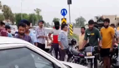 करनाल: बलड़ी बाईपास पर कार की टक्कर से बाइक सवार तीन लोगों में एक दिव्यांग हुआ घायल, मौके पर पहुंची पुलिस