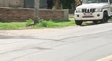 इसुआपुर: इसुआपुर पुलिस ने उसकी कला से 5 लीटर शराब किया जप्त मौका पाकर तस्कर हुआ फरार