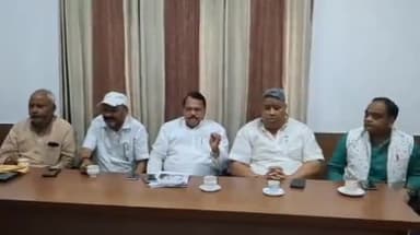 बेगूसराय: यूपी से राज्यसभा सांसद बाबूलाल निषाद ने बेगूसराय अतिथि गृह में प्रेस कांफ्रेंस कर सरकार की उपलब्धि गिनाई