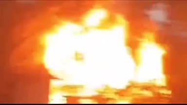 बोखड़ा: नया टोल गांव के बखरी टोल में आग लगने से एक घर में रखा सामान व अनाज जलकर हुआ राख