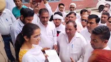 सरस्वती नगर में कांग्रेसियों ने उप तहसील में सांसद बृजभूषण गिरफ्तारी के लिए प्रदर्शन किया विधायक बीएल सैनी परमजीत धीमान