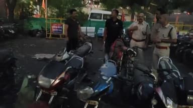 मंदसौर: जब्त वाहनों की नीलामी और निराकरण को लेकर एडिशनल SP एवं CSP ने Yd नगर थाने में पड़ी गाड़ियों का किया निरीक्षण