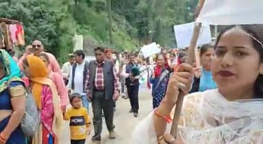 देवाल: विश्व पर्यावरण दिवस पर थराली में  विभिन्न संगठनों द्वारा रैली निकालकर लोगों को किया जागरूक