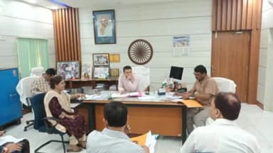 गोपालगंज: जिला सभागार भवन में नव नियोजित अमीनों को दिया गया प्रशिक्षण, 5 से 12 जून तक प्रशिक्षण शिविर आयोजित