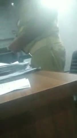 कानपुर: थाना नौबस्ता में परवाना भेजने के नाम पर एक पुलिसकर्मी ने लिया सुविधा शुल्क 
वीडियो हुआ वायरल 
जांच में जुटी पुलिस