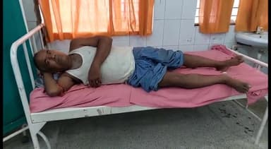 लखीसराय: लखीसराय जिले के हसनपुर गांव के समीप टोटो पलटने से एक व्यक्ति हुआ गंभीर रूप से जख्मी. सदर अस्पताल में किया गया इलाज