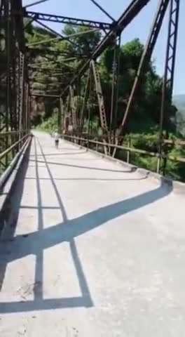 देवाल: चौड गांव की धाविका सरोजिनी ने ढाई घंटे में 26 किमी दौड़ लगाकर शहीद भवानी दत्त जोशी स्मारक चेपड़ो.गांव में दी श्रद्धांजलि