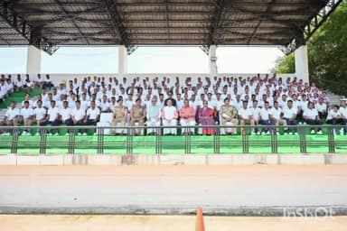 देहरादून: पुलिस लाइन रेस कोर्स में आयोजित नियुक्ति पत्र वितरण कार्यक्रम में शामिल हुए विधायक विनोद चमोली