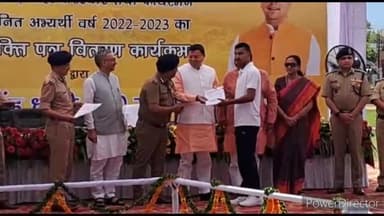 देहरादून: पुलिस लाइन में नवनियुक्त आरक्षियों को सीएम पुष्कर सिंह धामी ने बांटे नियुक्ति पत्र