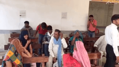 सिंगरौली: कलेक्ट्रेट सभागार में आयोजित जनसुनवाई में संयुक्त कलेक्टर ने की 155 आवेदन पत्रों पर सुनवाई, कई समस्याओं का किया निराकरण