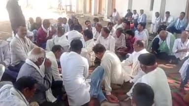 पीपलदा: इटावा सीएडी कॉलोनी में ब्लॉक कांग्रेस की बैठक का आयोजन, बूथ स्तर के अध्यक्ष बनाने को लेकर हुई चर्चा