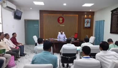 कहरा: समाहरणालय स्थित कार्यालय वेश्म में जिलाधिकारी ने कृषि टास्क फोर्स के साथ की समीक्षा बैठक, दिए निर्देश