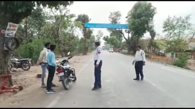 पन्ना: अजयगढ़ बाईपास सहित जिले में यातायात पुलिस ने चलाया वाहन चेकिंग अभियान, 45 लोगों के चालान काट ₹22500 शमन शुल्क किया वसूल