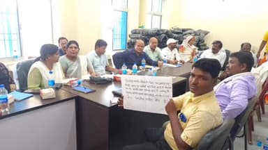 बारसोई: हसनगंज प्रखंड सभागार भवन में पंचायत समिति की महत्वपूर्ण बैठक आयोजित की गई जिसकी अध्यक्षता प्रखंड प्रमुख नीलू देवी ने किय