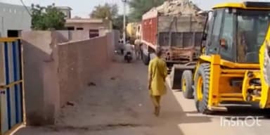 खाजूवाला: ग्राम पंचायत माधोडिग्गी में अवैध जिप्सम खनन के खिलाफ वन विभाग और पुलिस ने की कार्रवाई, 5 ट्रक और एक जेसीबी को किया जब्त