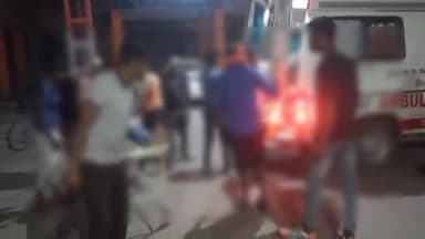 अनूपशहर: थाना क्षेत्र के रूपवास गांव के निकट अज्ञात वाहन ने बाइक सवार युवक में पीछे से मारी टक्कर, गंभीर घायल युवक CHC में भर्ती