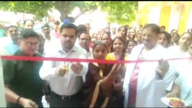 ज्ञानपुर: ज्ञानपुर जिला चिकित्सालय में आयोजित सघन दस्त नियंत्रण पखवाड़ा का भदोही जिलाधिकारी व सीएमओ ने फीता काटकर किया शुभारम्भ