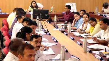 नरसिंहपुर: कलेक्टर सभाकक्ष में जिला गौ संवर्धन एवं गौशाला परियोजना की बैठक हुई संपन्न