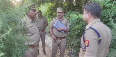 सवायजपुर: मुडरामऊ में घटनास्थल पर पहुंचे सीओ ने कहा: जल्द ही बुजुर्ग पर हमला करने वाले आरोपियों की होगी गिरफ्तारी