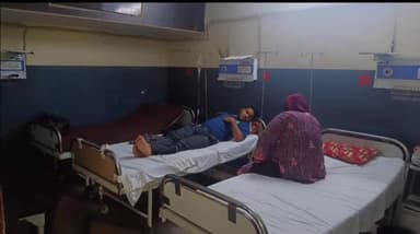 हापुड़: हापुड़ के आवास-विकास में ACMO ने फर्जी अस्पताल में मारा छापा