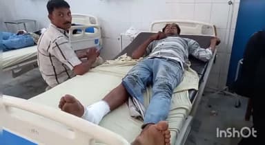 मुरादाबाद: अगवानपुर में तेज रफ्तार कार ने ई-रिक्शा को मारी टक्कर, ई रिक्शा में सवार 5 लोग गंभीर रूप से हुए घायल