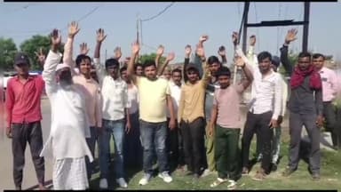 गोंडा: धर्मेई गांव का ट्रांसफार्मर 2 दिन पूर्व जला, विजली के अभाव में परेशान लोगो ने बदलवाने को लेकर किया धरना प्रदर्शन