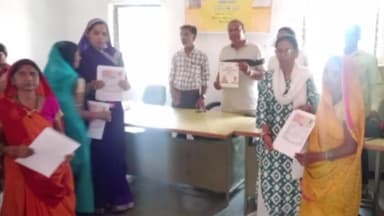 ग्राम पंचायत निमरानी में लाडली बहना के स्वीकृत पत्र दिए गए