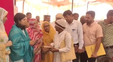 मारवाड़ जंक्शन: नगर पालिका परिसर में आयोजित महंगाई राहत शिविर का बाल संरक्षण आयोग अध्यक्ष व राज्यमंत्री संगीता बेनीवाल ने किया निरीक्षण