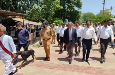 गोंडा: जनपद न्यायाधीश व एसपी ने न्यायालय परिसर की सुरक्षा व्यवस्था का किया निरीक्षण, जिम्मेदारों को दिए आवश्यक दिशा निर्देश