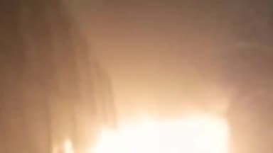 हज़ारीबाग: मुनगा बगीचा के समीप खड़ी वाहन में लगी आग