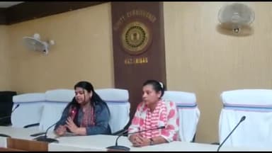 हज़ारीबाग: उपायुक्त कार्यालय में जनता दरबार में 2 दर्जन से अधिक मामले आए सामने, डीएम ने सभी आवेदनों को निष्पादन करने के दिए निर्देश