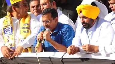 Congress-BJP वाले आपके बच्चों के लिए स्कूल नहीं बनाएंगे।
हम आपके बच्चों के लिए शानदार सरकारी स्कूल बनाएंगे,