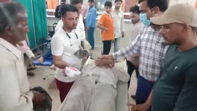 हाथरस: गांव रामपुर के पास कार ने बाइक में मारी टक्कर, बाइक सवार एक व्यक्ति हुआ घायल व जिला अस्पताल में कराया गया भर्ती