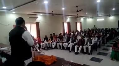 जौनपुर: नई गंज स्थित भाजपा कार्यालय पर जिला अध्यक्ष पुष्पराज सिंह की अध्यक्षता में 
लोकसभा चुनाव की तैयारी को लेकर हुई बैठक