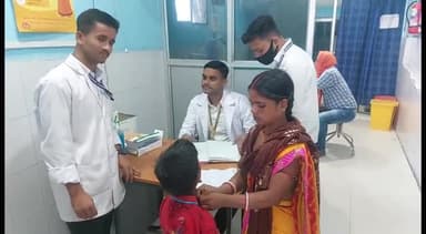 लखीसराय: जिले के विभिन्न स्थानों पर आवारा कुत्ते के काटने से 6 लोग हुए जख्मी, सदर अस्पताल में किया गया इलाज