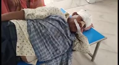 बेगूसराय: बरौनी फ्लैग के पास सड़क दुर्घटना में एक मोटरसाइकिल सवार व्यक्ति गंभीर रूप से हुआ घायल