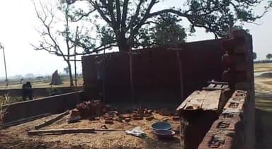 सवायजपुर: धानीनगला निवासी व्यक्ति ने सीओ को शिकायत कर दबंगों पर लगाया बैनामे की भूमिका कब्जाने का आरोप